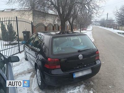 Negru Second-hand 2001 VW Golf IV Hatchback | 1.100 EUR (Preț OK)