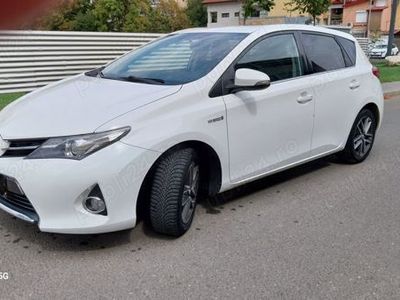 Toyota Auris Hybrid