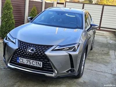 Lexus UX 250h