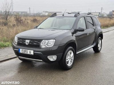 Culoarenegru Utilizat 2018 Dacia Duster Lauréate SUV | 8.999 EUR (Preț bun)