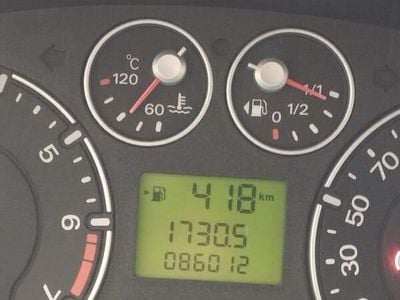 Second-hand Ford Fiesta 60 CP (44 kW) 2005 Negru Hatchback