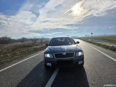 Gri Utilizat 2008 Skoda Octavia Break | 2.300 EUR (Preț bun)