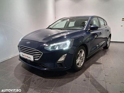 Albastru inchis metalic Utilizat 2020 Ford Focus Trend Hatchback | 9.950 EUR (Preț OK)