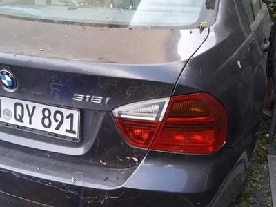 Negru Utilizat 2007 BMW 318 Berlinǎ | 2.700 EUR (Super Preț)