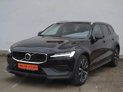 Second-hand Volvo V60 CC Momentum 197 CP (144 kW) 2021 Break