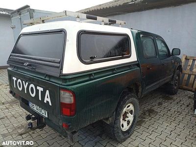 Culoareverde Utilizat 2004 Toyota HiLux Pickup | 8.500 EUR