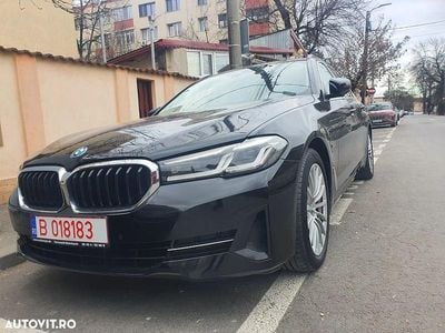 Culoarenegru Utilizat 2021 BMW 530e Sport Line Break | 22.698 EUR (Preț bun)
