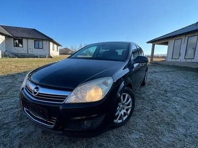 Utilizat 2010 Opel Astra Hatchback | 2.399 EUR (Preț bun)