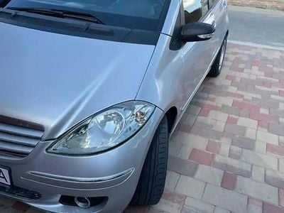 Utilizat 2005 Mercedes A180 | 1.300 EUR (Preț bun)