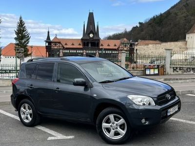 second-hand Toyota RAV4 2.0 Aut Luxury