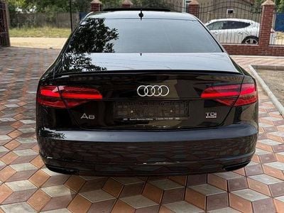 Audi A8L