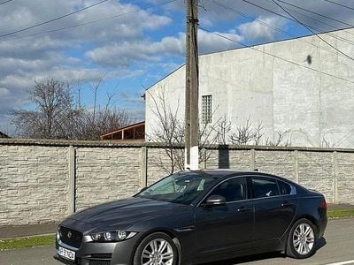 Second-hand Jaguar XE Portfolio 180 CP (132 kW) 2015 Culoarebej Berlinǎ