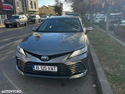 Culoaregri Second-hand 2023 Toyota Camry Executive Berlinǎ | 32.000 EUR
