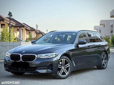 Culoaregri Utilizat 2022 BMW 520 Luxury Line Break | 27.600 EUR (Puțin scump)