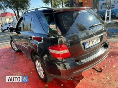 Second-hand Mercedes ML280 190 CP (139 kW) 2006 Negru SUV