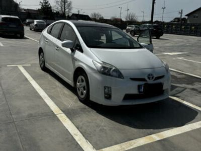 second-hand Toyota Prius 3 Hybrid