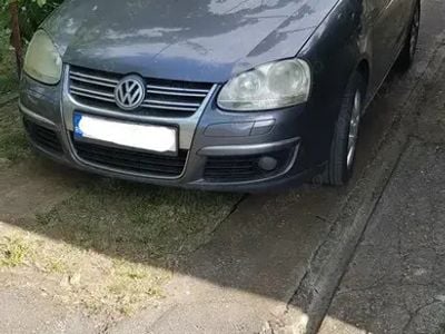 Second-hand VW Jetta 105 CP (77 kW) 2006 Gri Berlinǎ