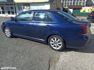 second-hand Toyota Avensis 1.6 Comfort