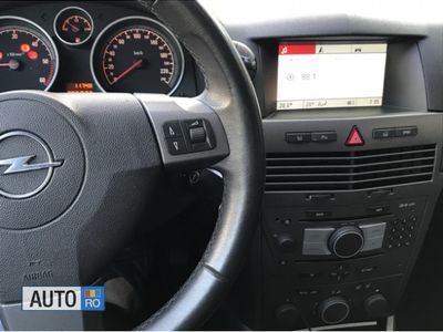 Second-hand Opel Astra 150 CP (110 kW) 2005 Argintiu Break
