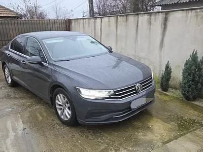Gri Utilizat 2020 VW Passat Berlinǎ | 16.000 EUR (Preț bun)