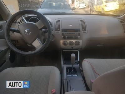 second-hand Nissan Altima 2.5