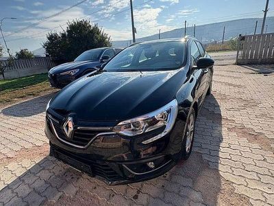 Culoarenegru Utilizat 2017 Renault Mégane GrandTour Intens Break | 9.500 EUR (Puțin scump)