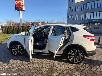 Second-hand Nissan Qashqai Acenta 130 CP (95 kW) 2015 Culoarealb SUV