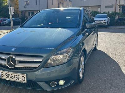 Mercedes B200