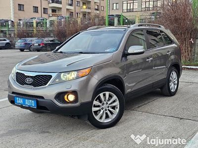 Gri Utilizat 2012 Kia Sorento SUV | 6.990 EUR