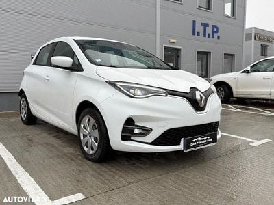 Second-hand Renault Zoe Life 79 kW (108 CP) 2021 Culoarealb Hatchback