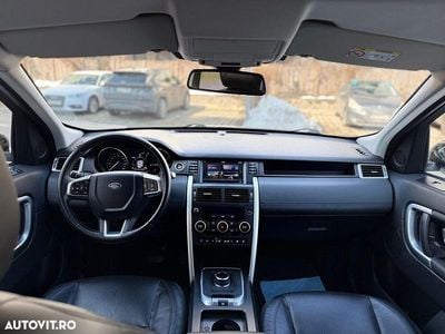 Second-hand Land Rover Discovery Sport HSE Luxury 150 CP (110 kW) 2017 Culoarealb SUV