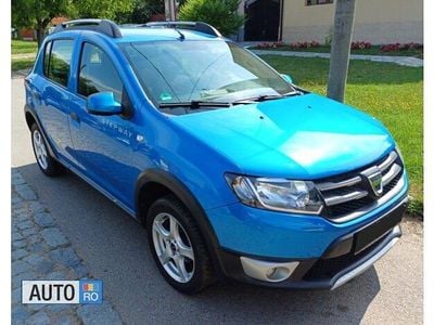 Second-hand Dacia Sandero 90 CP (66 kW) 2016 Albastru Hatchback