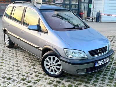 second-hand Opel Zafira 2.2 TDi Elegance