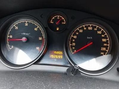 Utilizat 2010 Opel Astra | 3.100 EUR (Preț OK)