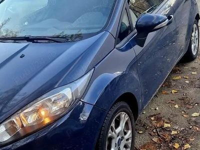 Second-hand Ford Fiesta 80 CP (58 kW) 2016 Albastru Berlinǎ