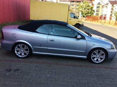 Albastru Utilizat 2002 Opel Astra Cabriolet Cabrio | 2.250 EUR
