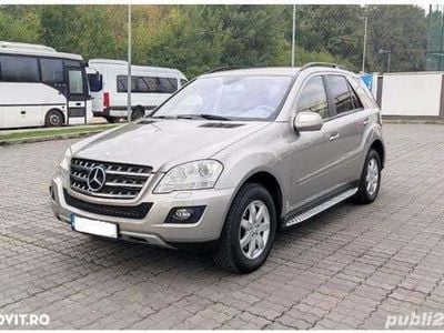 Gri Utilizat 2008 Mercedes ML320 SUV | 13.990 EUR