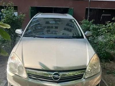Gri Utilizat 2008 Opel Astra Break | 2.800 EUR (Puțin scump)