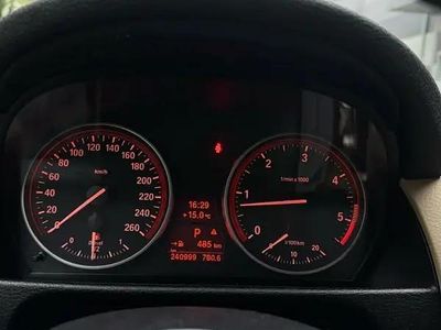 Utilizat 2014 BMW X1 xLine SUV | 12.500 EUR (Puțin scump)