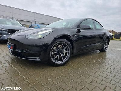 Second-hand Tesla Model 3 239 kW (325 CP) 2021 Culoarenegru Berlinǎ