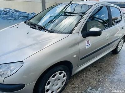 Second-hand Peugeot 206 109 CP (80 kW) 2004 Argintiu Berlinǎ