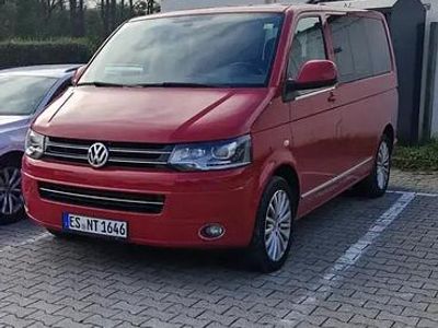 Rosu Utilizat 2014 VW T5 Van | 15.800 EUR