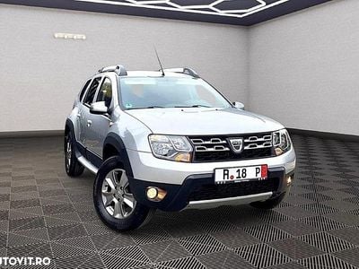 Second-hand Dacia Duster Lauréate 125 CP (91 kW) 2015 Culoareargint SUV
