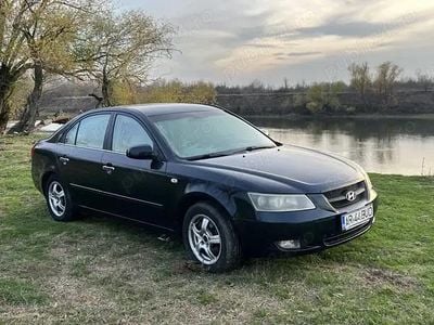 Second-hand Hyundai Sonata 140 CP (102 kW) 2006 Berlinǎ