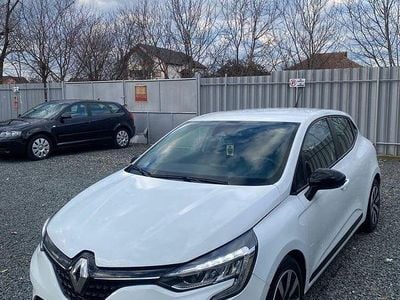 Second-hand Renault Clio V Techno 145 CP (106 kW) 2022 Culoarealb