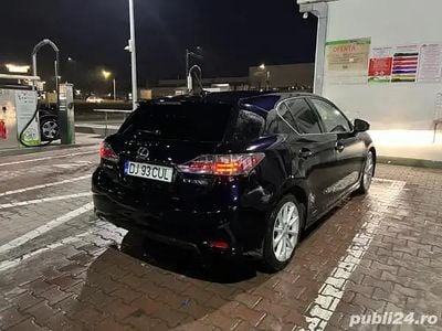 Lexus CT200h