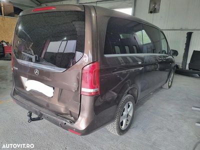 Culoaremaro Utilizat 2014 Mercedes V220 Avantgarde Monovolum | 19.000 EUR