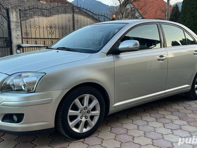 second-hand Toyota Avensis Berlină