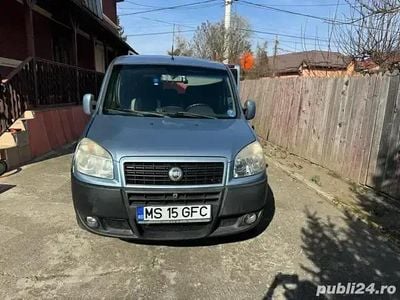 Albastru Utilizat 2006 Fiat Doblò Monovolum | 1.800 EUR