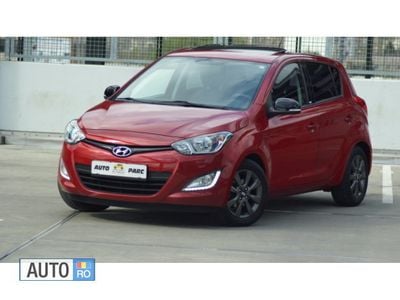 Second-hand Hyundai i20 GO! 85 CP (62 kW) 2014 Rosu Hatchback